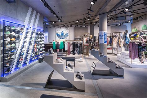 Showroom Adidas Original